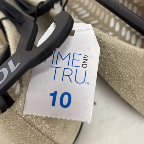 Time and Tru Gold Sparkle Women's 10 Casual Flats Slip on Shoes Round Toe New - Picture 5 of 6